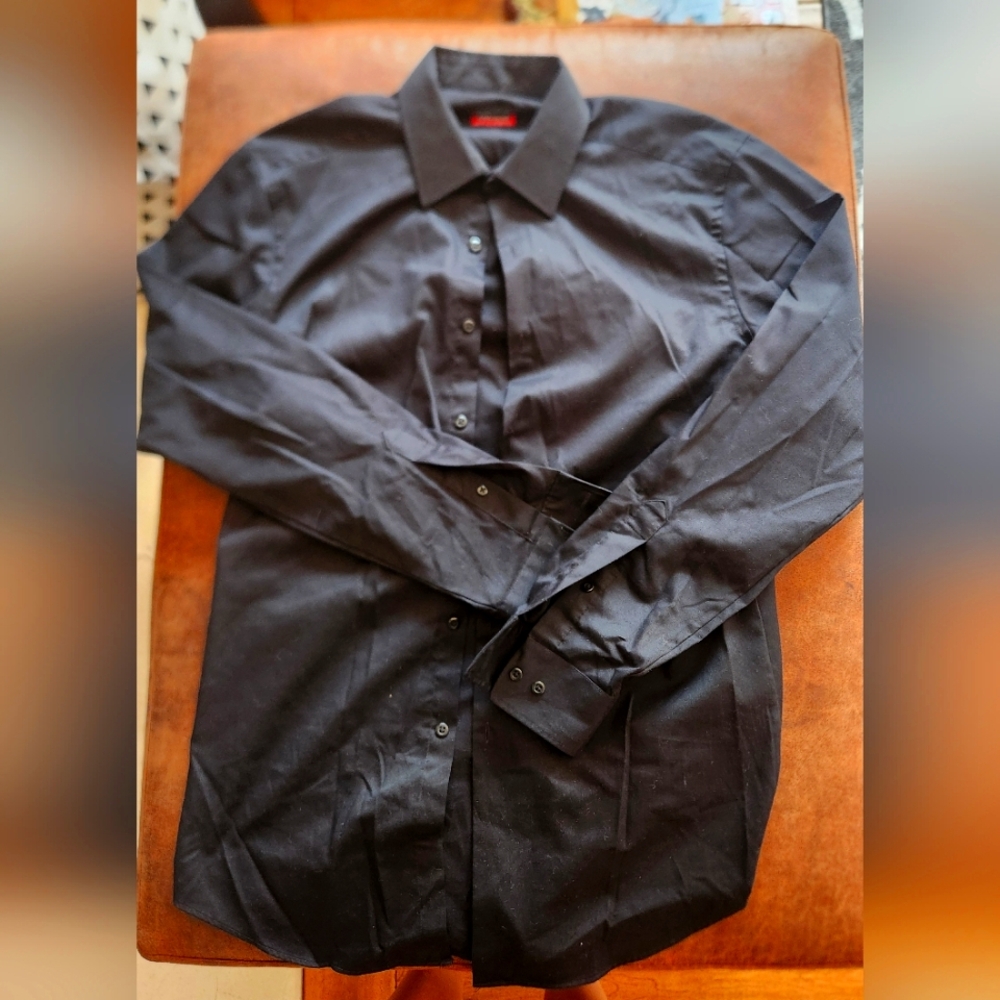 Van Heusen Classic Black Dress Shirt